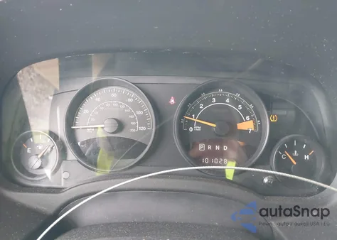 2016 Jeep Compass Sport z USA, uszkodzony, nr VIN 1C4NJDBB0GD781811